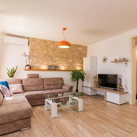 Vila Pietra House Situated Gali Ana *
