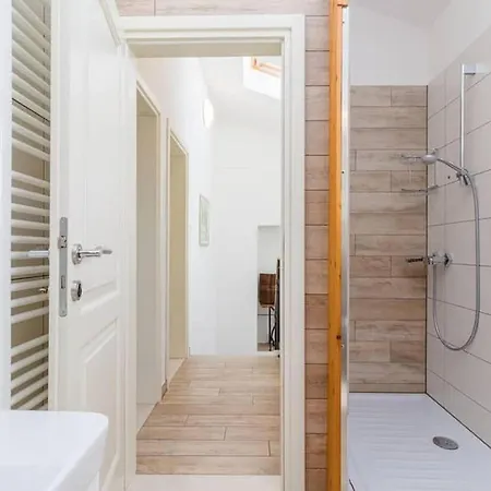 Pietra House Situated Gali Ana Vila